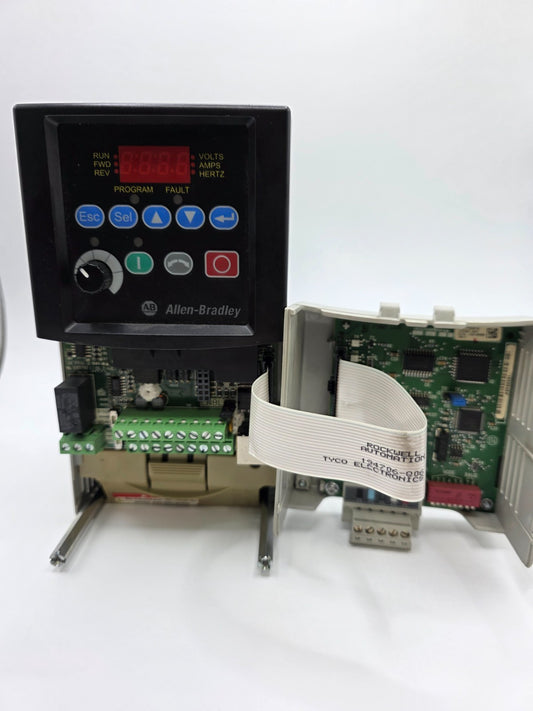Allen-Bradley PowerFlex 40 22B-D2P3N104 1HP 480V 3PH VFD AC Drive Series A